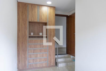 Casa à venda com 300m², 4 quartos e 2 vagasSuíte 2