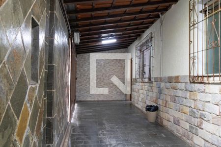 Casa à venda com 300m², 4 quartos e 2 vagasGaragem