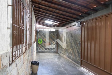 Casa à venda com 300m², 4 quartos e 2 vagasGaragem