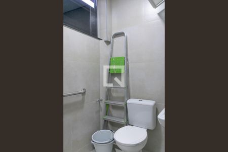 Casa à venda com 300m², 4 quartos e 2 vagasBanheiro de serviço