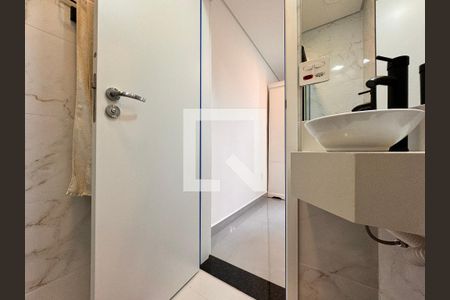 Apartamento para alugar com 94m², 2 quartos e 1 vaga Apartamento para alugar com 94m², 2 quartos e 1 vagaBanheiro da Suíte 1