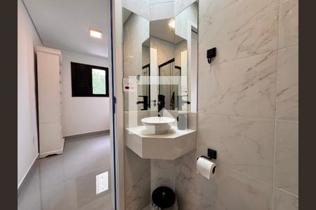 Apartamento para alugar com 94m², 2 quartos e 1 vaga Apartamento para alugar com 94m², 2 quartos e 1 vagaBanheiro da Suíte 1