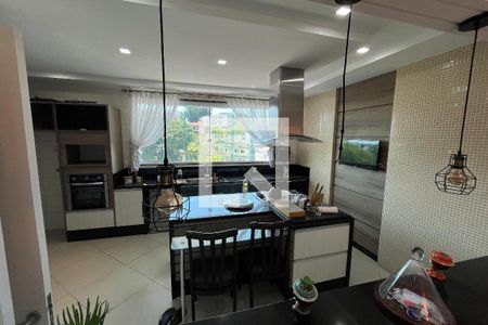 Casa à venda com 380m², 4 quartos e 3 vagasCozinha