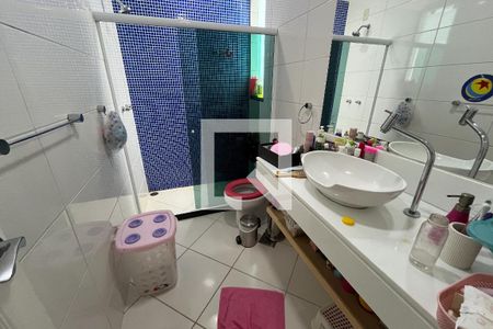 Casa à venda com 380m², 4 quartos e 3 vagasBanheiro - Quarto 3