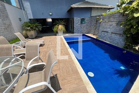 Casa à venda com 380m², 4 quartos e 3 vagasPiscina