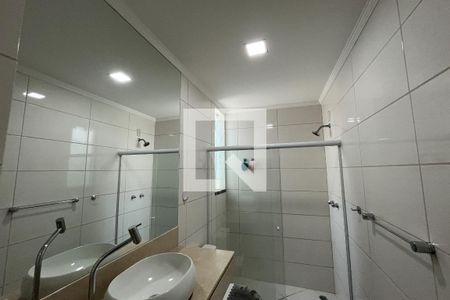 Casa à venda com 380m², 4 quartos e 3 vagasBanheiro 2