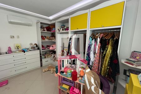 Casa à venda com 380m², 4 quartos e 3 vagasQuarto 2