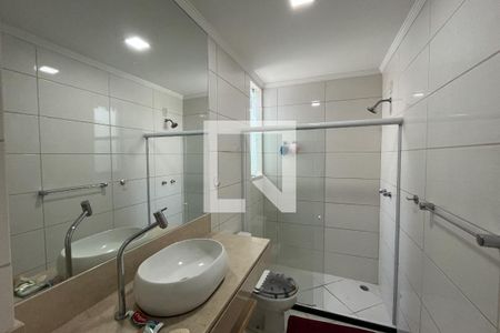 Casa à venda com 380m², 4 quartos e 3 vagasBanheiro 