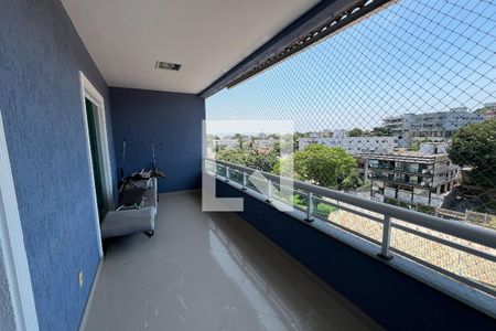 Casa à venda com 380m², 4 quartos e 3 vagasVaranda - Quarto 1
