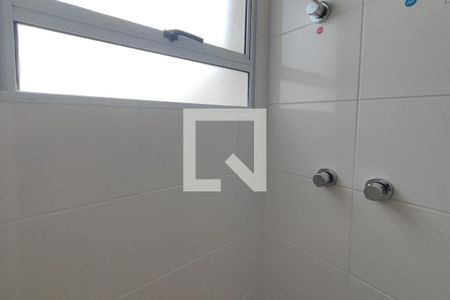 Apartamento à venda com 70m², 2 quartos e 1 vaga Apartamento à venda com 70m², 2 quartos e 1 vagaBanheiro Suíte