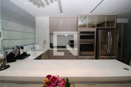 Apartamento à venda com 186m², 2 quartos e 3 vagasSala