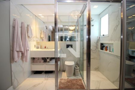 Apartamento à venda com 186m², 2 quartos e 3 vagasBanheiro Quarto 1