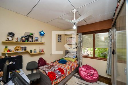 Casa à venda com 200m², 3 quartos e 4 vagas Casa à venda com 200m², 3 quartos e 4 vagasQuarto 2