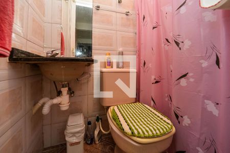 Casa à venda com 200m², 3 quartos e 4 vagas Casa à venda com 200m², 3 quartos e 4 vagasBanheiro social 2