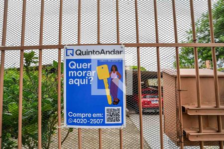 Casa à venda com 200m², 3 quartos e 4 vagas Casa à venda com 200m², 3 quartos e 4 vagasPlaquinha