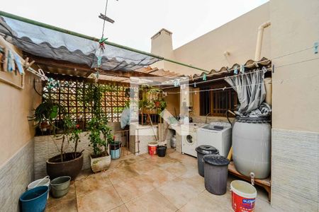 Casa à venda com 200m², 3 quartos e 4 vagas Casa à venda com 200m², 3 quartos e 4 vagasÁrea de Serviço