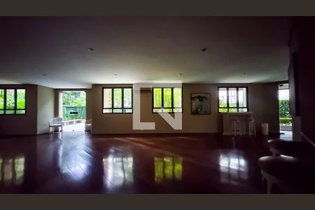 Apartamento à venda com 250m², 4 quartos e 3 vagasÁrea comum - Salão de festas