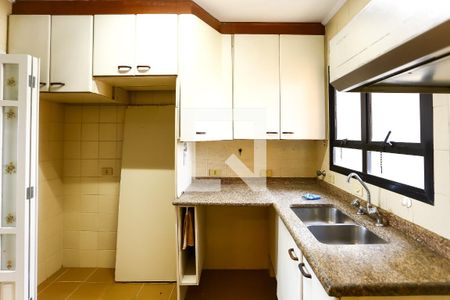 Apartamento à venda com 250m², 4 quartos e 3 vagasCozinha
