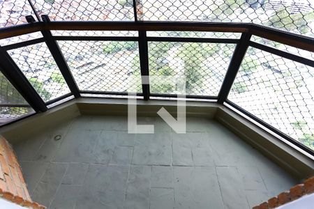 Apartamento à venda com 250m², 4 quartos e 3 vagasSuíte 3 - Sacada