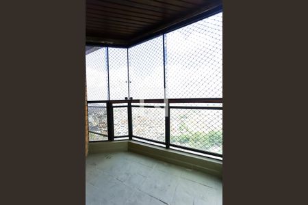 Apartamento à venda com 250m², 4 quartos e 3 vagasSuíte 3 - Sacada