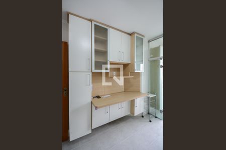 Apartamento à venda com 82m², 3 quartos e 2 vagasCozinha - Armários