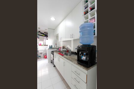 Apartamento à venda com 98m², 3 quartos e 2 vagas Apartamento à venda com 98m², 3 quartos e 2 vagasCozinha