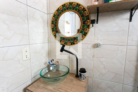 Casa à venda com 100m², 3 quartos e sem vaga Casa à venda com 100m², 3 quartos e sem vagaBanheiro