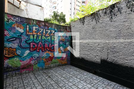 Casa à venda com 100m², 3 quartos e sem vaga Casa à venda com 100m², 3 quartos e sem vagaQuintal