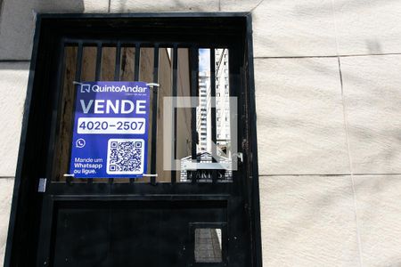 Casa à venda com 100m², 3 quartos e sem vaga Casa à venda com 100m², 3 quartos e sem vagaFachada