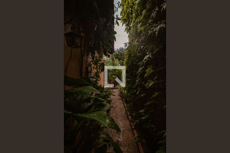 Casa à venda com 170m², 4 quartos e 3 vagas Casa à venda com 170m², 4 quartos e 3 vagasQuintal