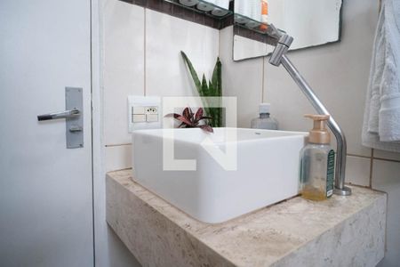 Apartamento para alugar com 68m², 2 quartos e 1 vaga Apartamento para alugar com 68m², 2 quartos e 1 vagaBanheiro