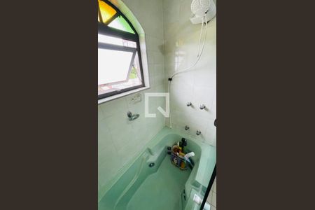 Casa à venda com 300m², 4 quartos e 6 vagasBanheiro da Suíte 1