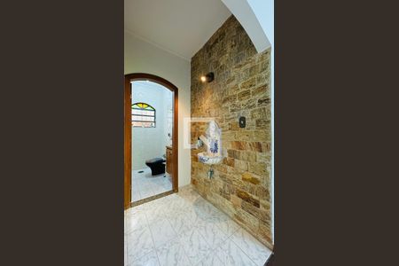 Casa à venda com 300m², 4 quartos e 6 vagasLavabo 1