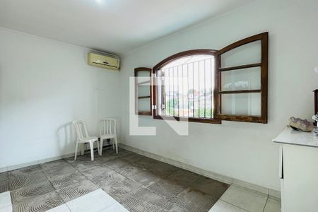Casa à venda com 300m², 4 quartos e 6 vagasSuíte 2