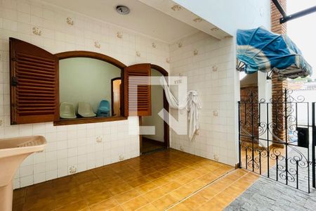 Casa à venda com 300m², 4 quartos e 6 vagasÁrea de Serviço