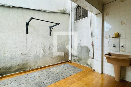 Casa à venda com 300m², 4 quartos e 6 vagasÁrea de Serviço