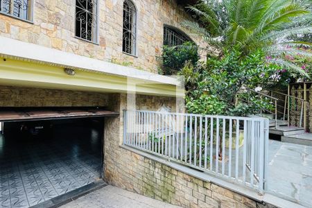 Casa à venda com 300m², 4 quartos e 6 vagasÁrea externa