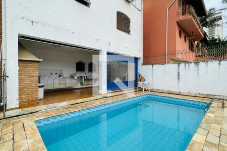 Casa à venda com 300m², 4 quartos e 6 vagasPiscina