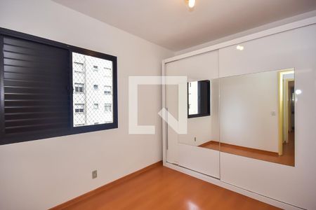 Quarto de apartamento à venda com 2 quartos, 68m² em Vila Progredior, São Paulo