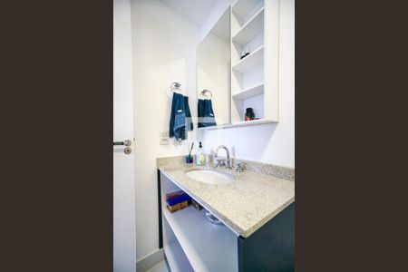 Apartamento à venda com 106m², 3 quartos e 2 vagasBanheiro da suíte 02