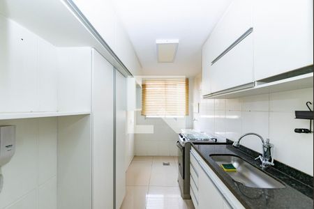 Apartamento para alugar com 116m², 2 quartos e 2 vagas Apartamento para alugar com 116m², 2 quartos e 2 vagasCozinha