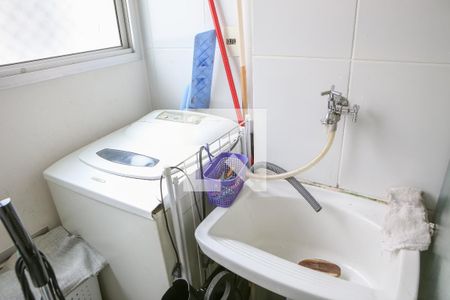 Apartamento à venda com 44m², 2 quartos e 1 vaga Apartamento à venda com 44m², 2 quartos e 1 vagaCozinha e Área de Serviço