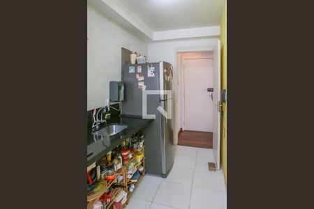 Apartamento à venda com 44m², 2 quartos e 1 vaga Apartamento à venda com 44m², 2 quartos e 1 vagaCozinha e Área de Serviço