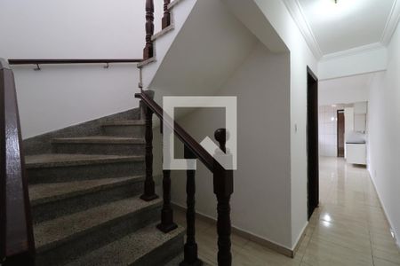 Casa à venda com 227m², 3 quartos e 3 vagasEscada
