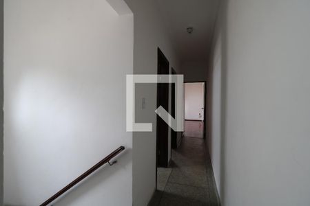 Casa à venda com 227m², 3 quartos e 3 vagasCorredor piso superior