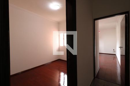 Casa à venda com 227m², 3 quartos e 3 vagasCorredor piso superior