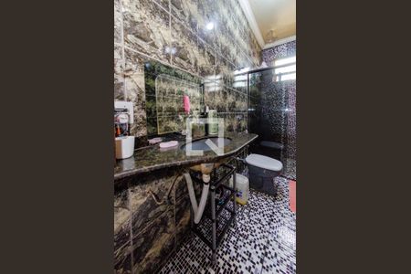 Casa à venda com 250m², 3 quartos e 8 vagasBanheiro