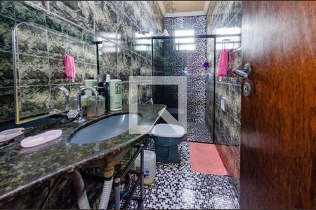 Casa à venda com 250m², 3 quartos e 8 vagasBanheiro