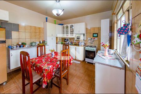 Casa à venda com 250m², 3 quartos e 8 vagasCozinha