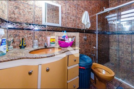 Casa à venda com 250m², 3 quartos e 8 vagasBanheiro suíte